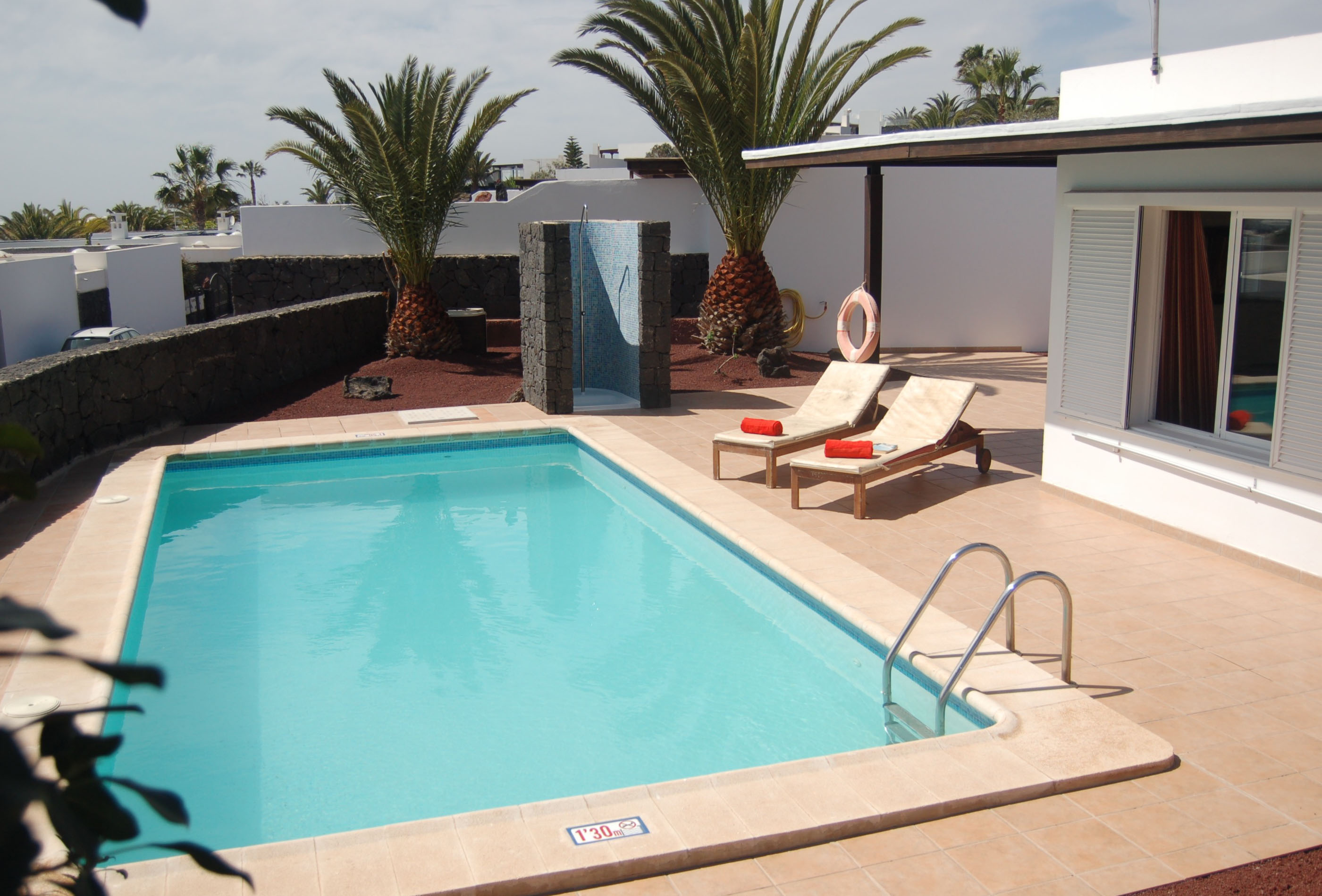 luxury villas lanzarote