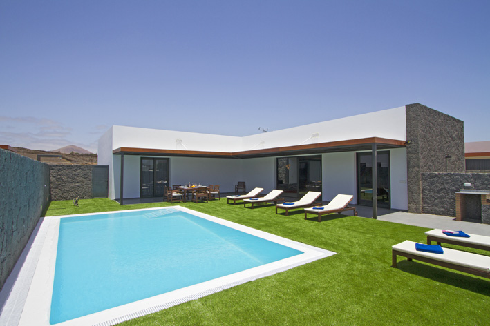luxury villas lanzarote