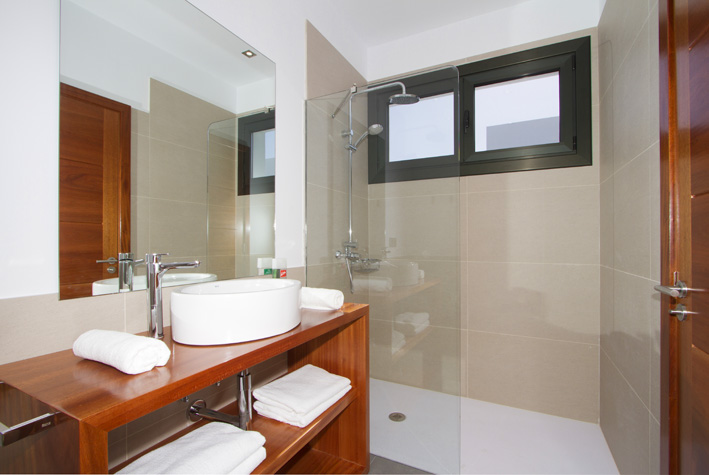 luxury villas lanzarote